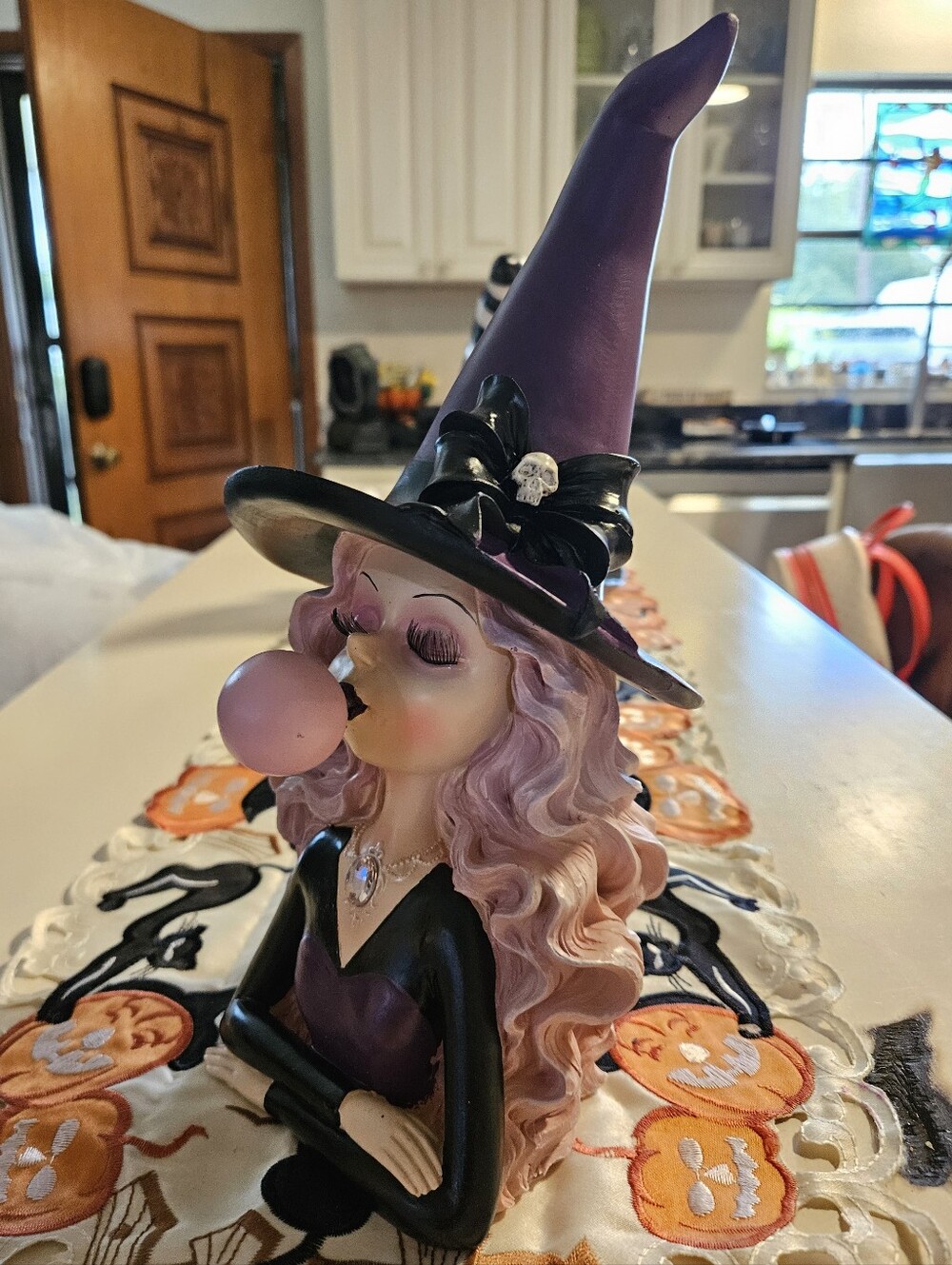 Chic Halloween Bubblegum Witch Figurine – 8" Pastel Purple Resin Decor